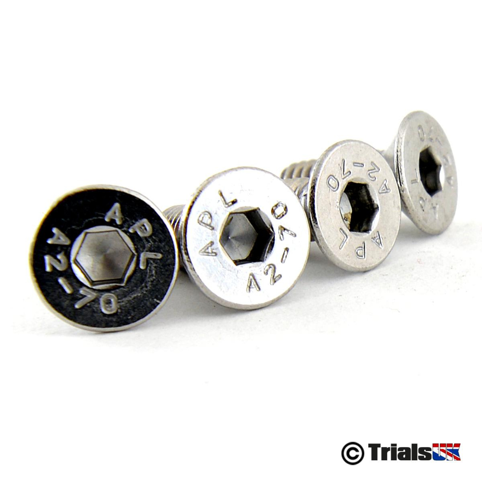 thumbnail image 2 of 29-Piece 6mm Case Screw Set For Yamaha GT1 & GT80 - Zinc Plated 2 of 6